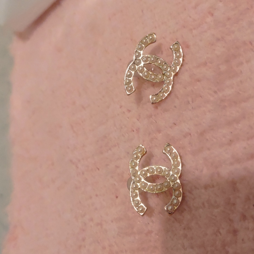 Unbranded fashion earrings